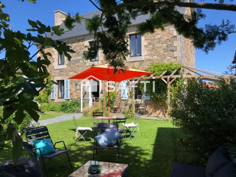 Maison - 180 m² - 7 pièces