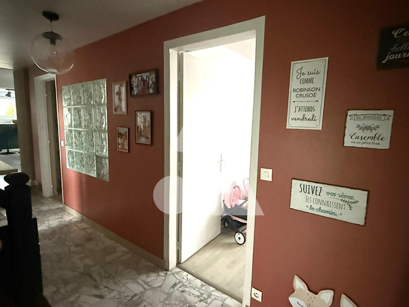 Maison - 185 m² - 6 pièces