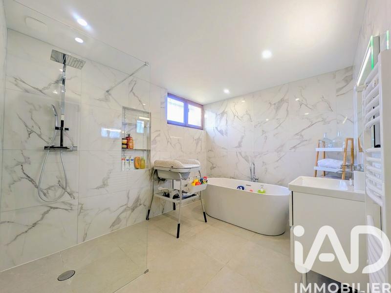 Maison - 130 m² - 4 pièces