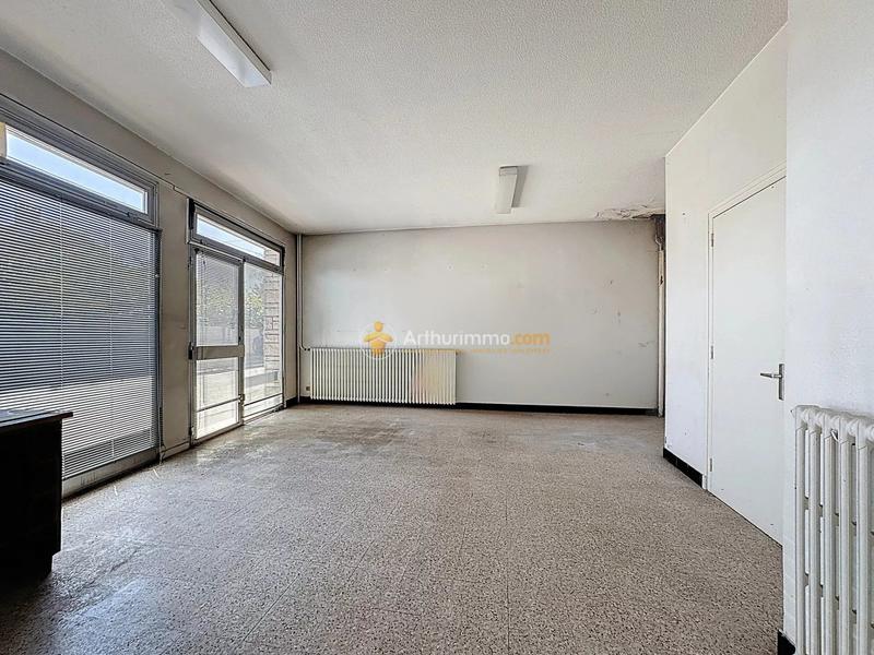 Immeuble - 90 m² - 5 pièces