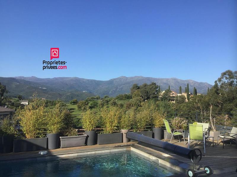 Maison - 183 m² - 6 pièces