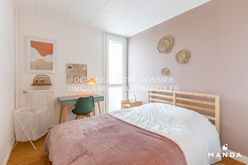 Chambre - 10 m² - 4 pièces