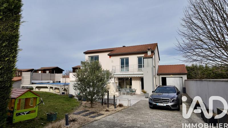Maison - 145 m² - 6 pièces