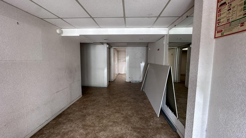 Bureau - 133 m² - 6 pièces