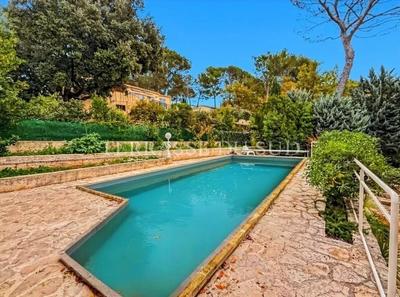 Maison - 162 m² - 7 pièces