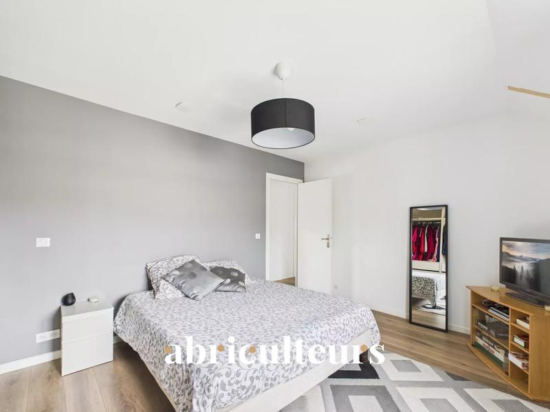 Maison - 107 m² - 7 pièces