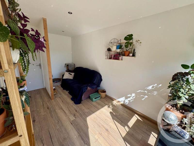 Pavillon - 97 m² - 5 pièces