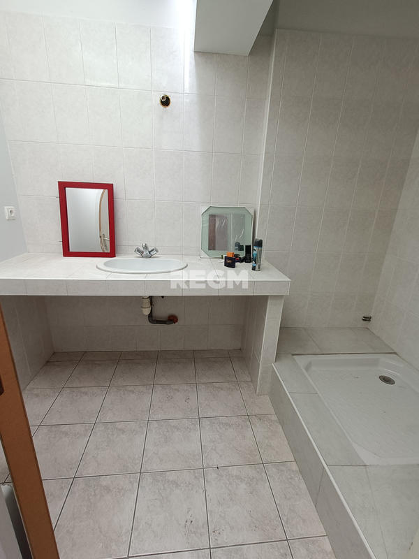 Appartement - 70 m² - 2 pièces