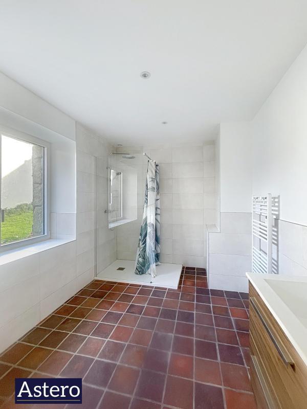 Maison - 224 m² - 7 pièces