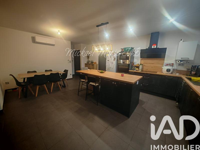 Maison - 93 m² - 4 pièces