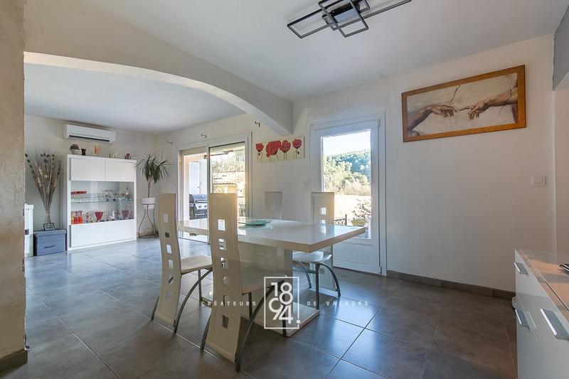 Maison - 122 m² - 5 pièces