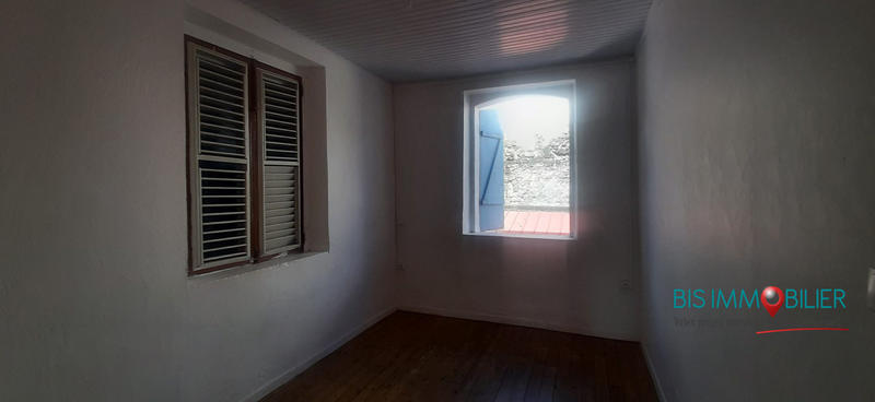 Local commercial - 115 m² - 4 pièces