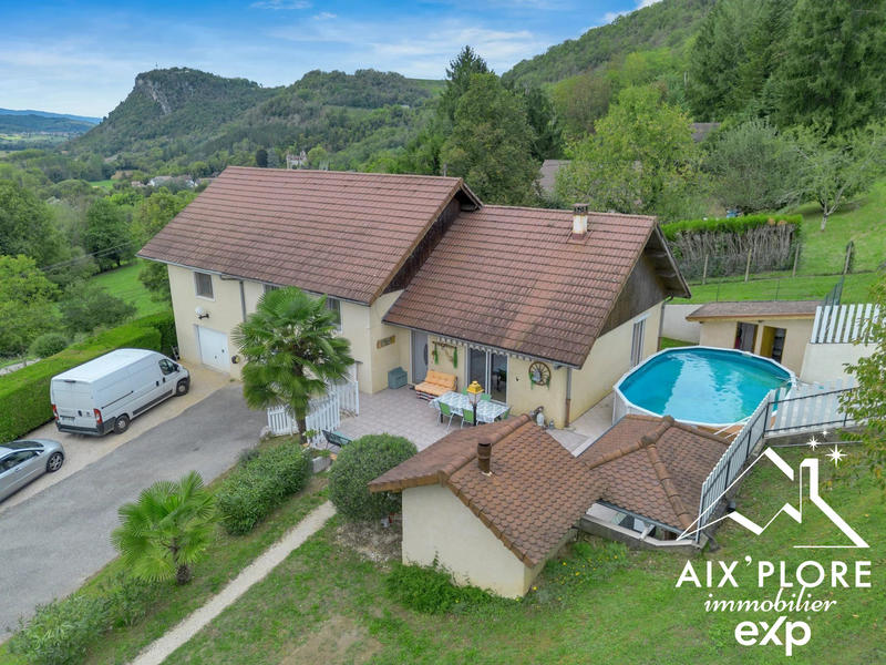 Maison - 167 m² - 6 pièces