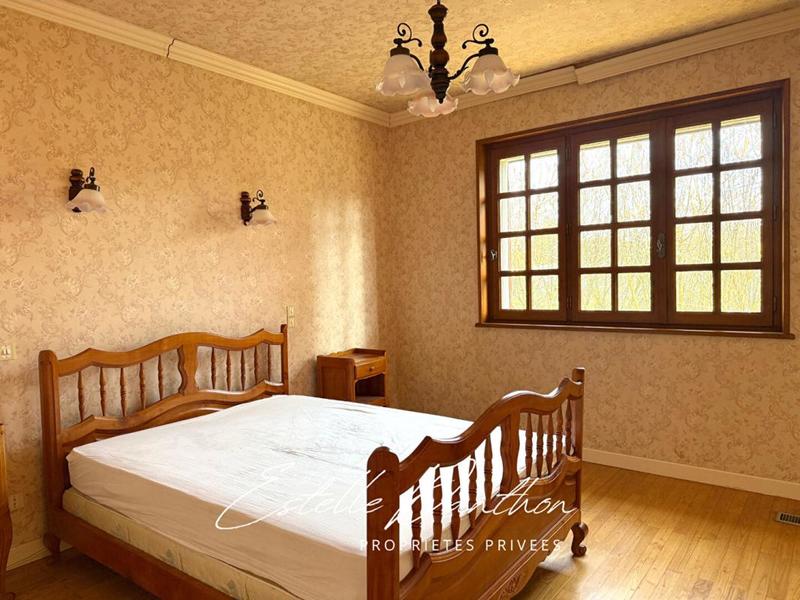 Maison - 193 m² - 8 pièces