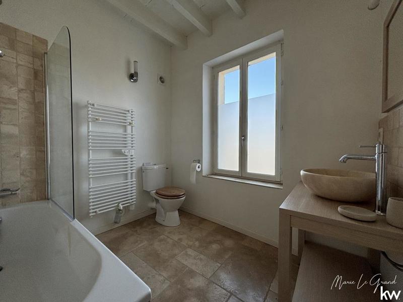 Maison en pierre - 162 m² - 8 pièces