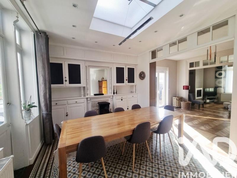 Maison - 185 m² - 8 pièces