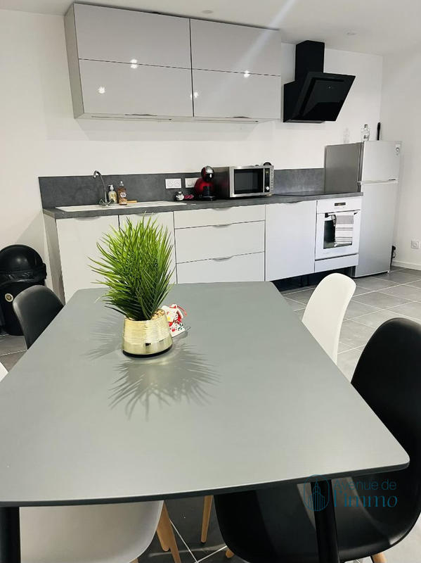 Appartement - 60 m² - 3 pièces