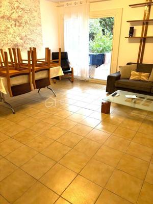 Appartement - 85 m² - 3 pièces