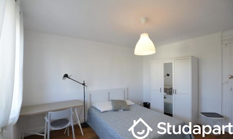 Chambre - 14 m² - 1 pièce