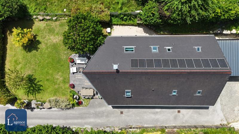 Maison - 231 m² - 6 pièces