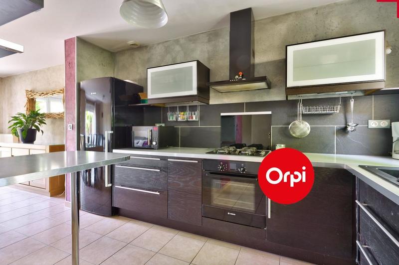 Maison - 104 m² - 4 pièces