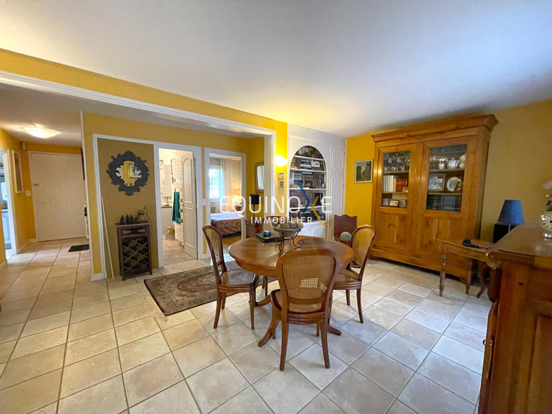 Villa - 171 m² - 9 pièces