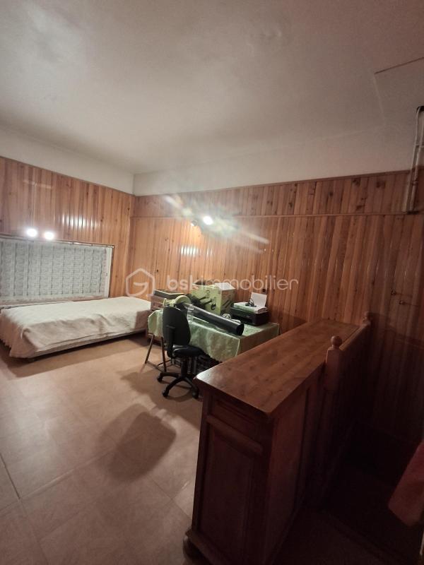 Maison - 197 m² - 7 pièces