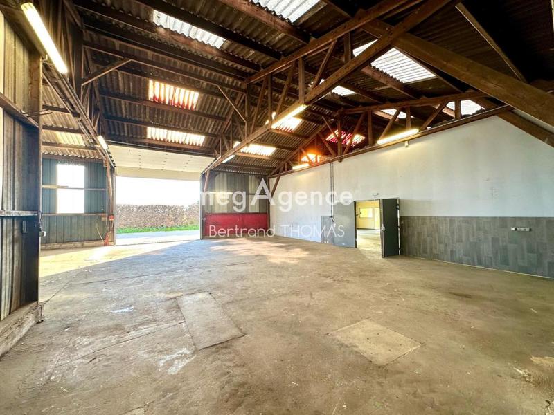 Local commercial - 3 252 m² - 6 pièces