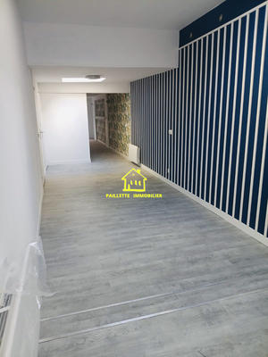 Loft - 65 m² - 2 pièces