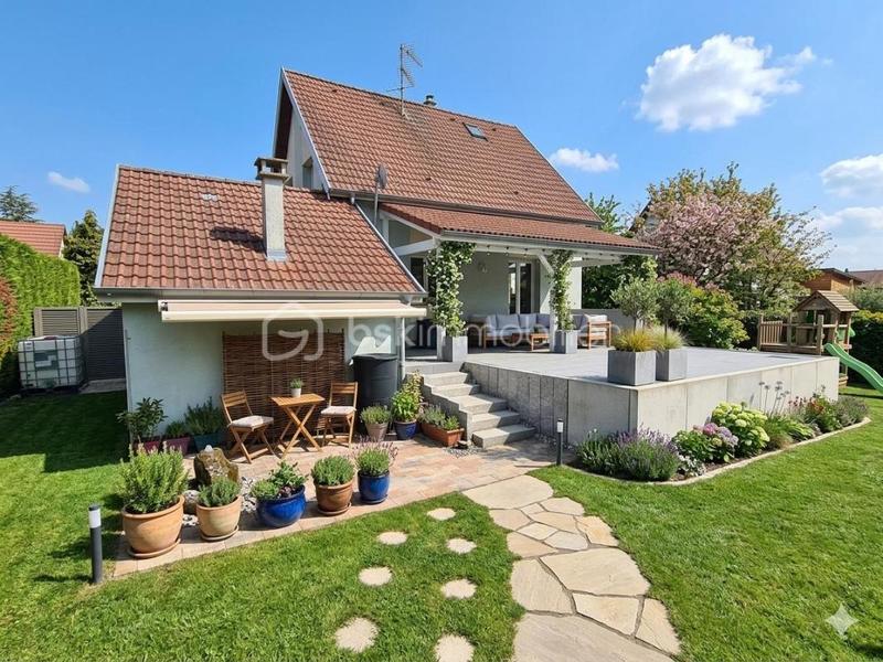 Maison - 87 m² - 4 pièces