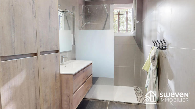 Villa - 104 m² - 6 pièces