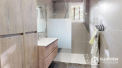 Villa - 104 m² - 6 pièces