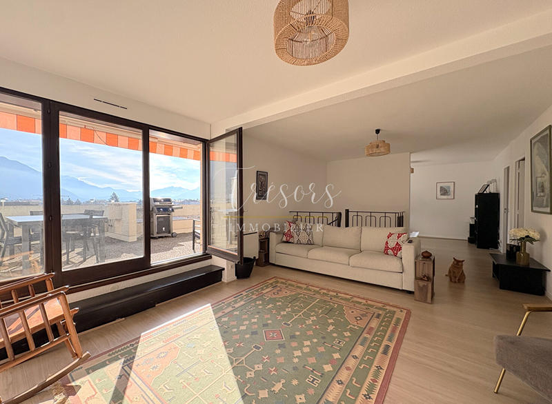 Appartement - 154 m² - 6 pièces