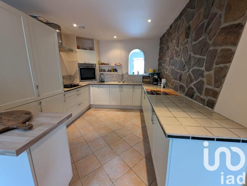 Maison - 180 m² - 6 pièces