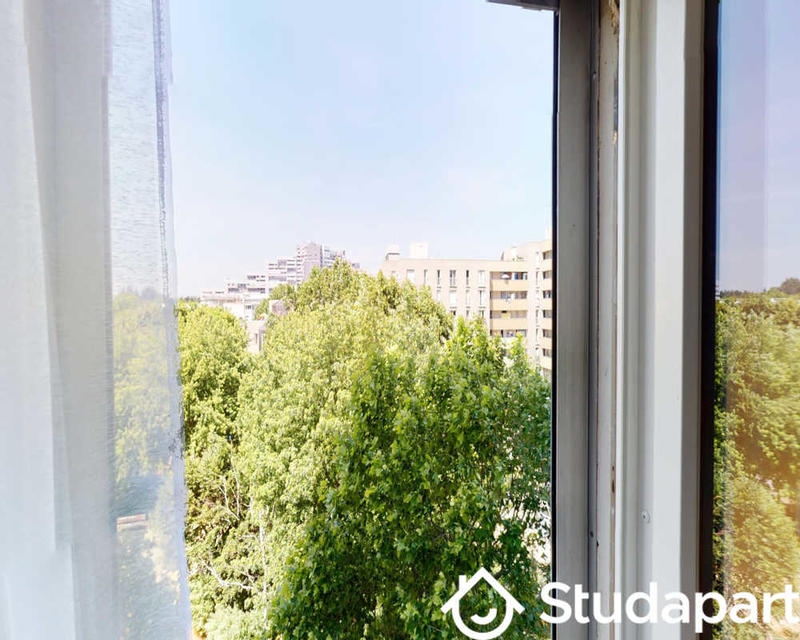 Chambre - 80 m² - 1 pièce