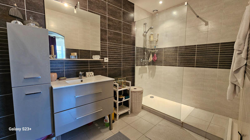 Maison - 400 m² - 11 pièces