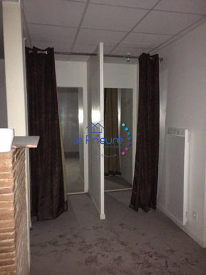 Magasins - 50 m² - 2 pièces