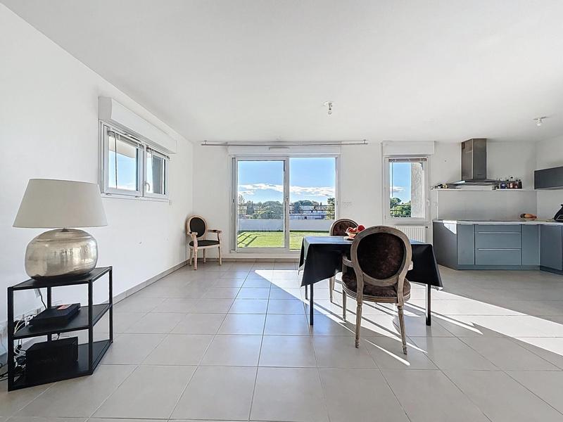 Appartement - 98 m² - 4 pièces