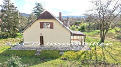 Maison - 198 m² - 6 pièces