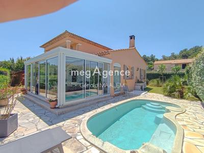 Maison traditionnelle - 130 m² - 5 pièces