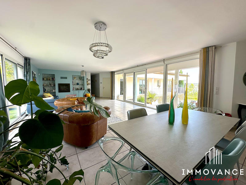 Villa - 180 m² - 6 pièces