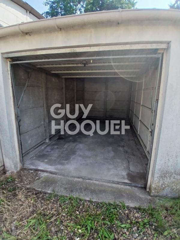 Parking / Garage - 15 m²