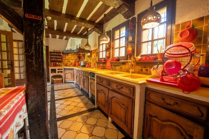 Propriété - 307 m² - 7 pièces