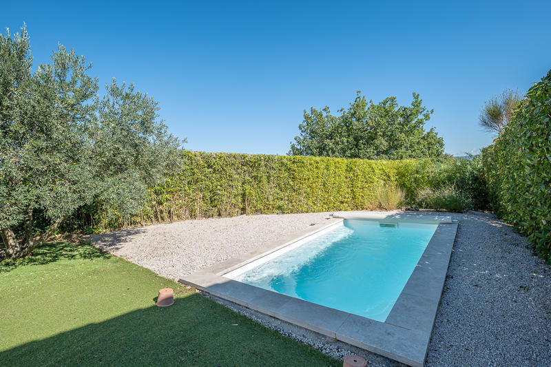 Maison - 96 m² - 5 pièces