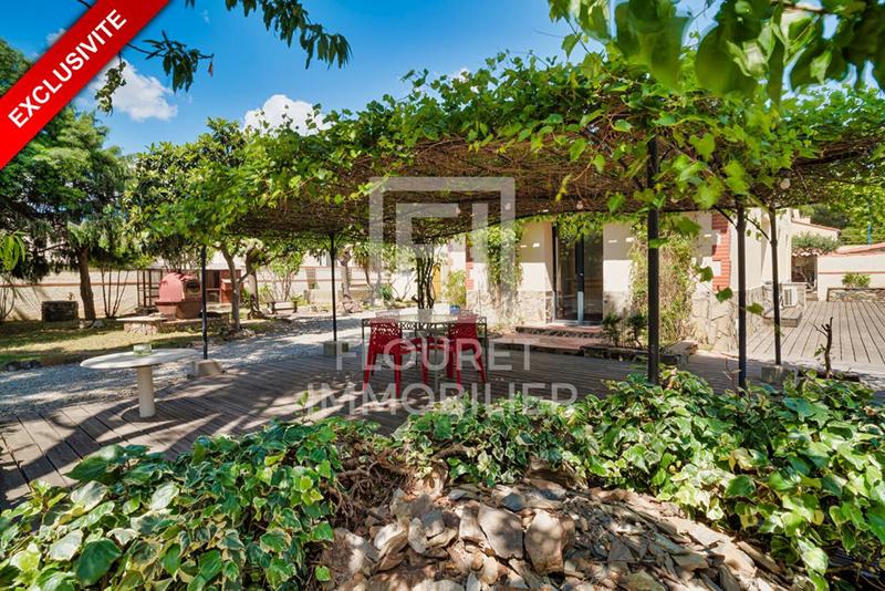 Villa - 160 m² - 8 pièces