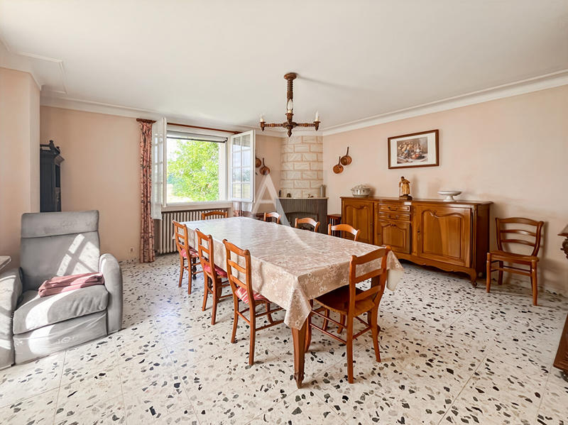 Maison - 171 m² - 7 pièces