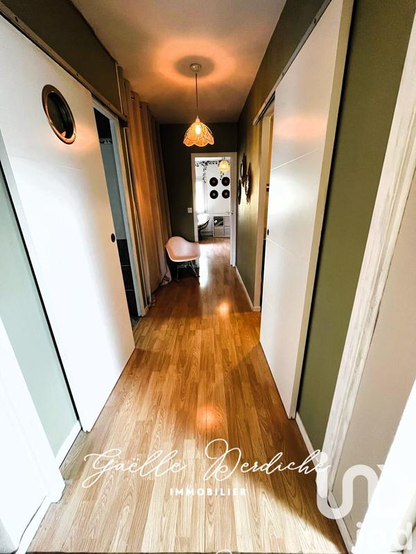 Maison - 213 m² - 8 pièces