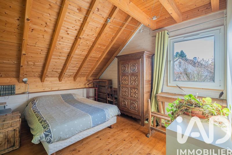 Maison - 200 m² - 9 pièces