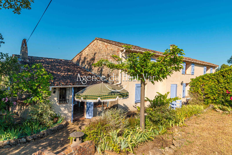 Villa - 213 m² - 7 pièces