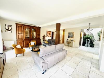 Maison - 155 m² - 7 pièces